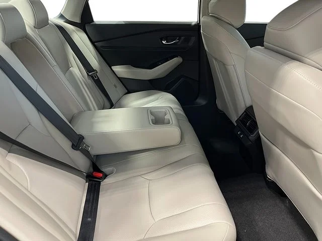 New 2026 Platinum White Pearl Honda Touring image 27