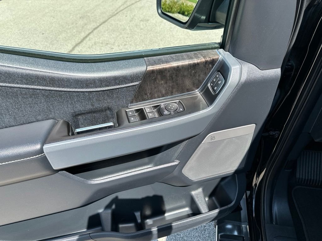 Used 2022 Black Ford Lariat image 23