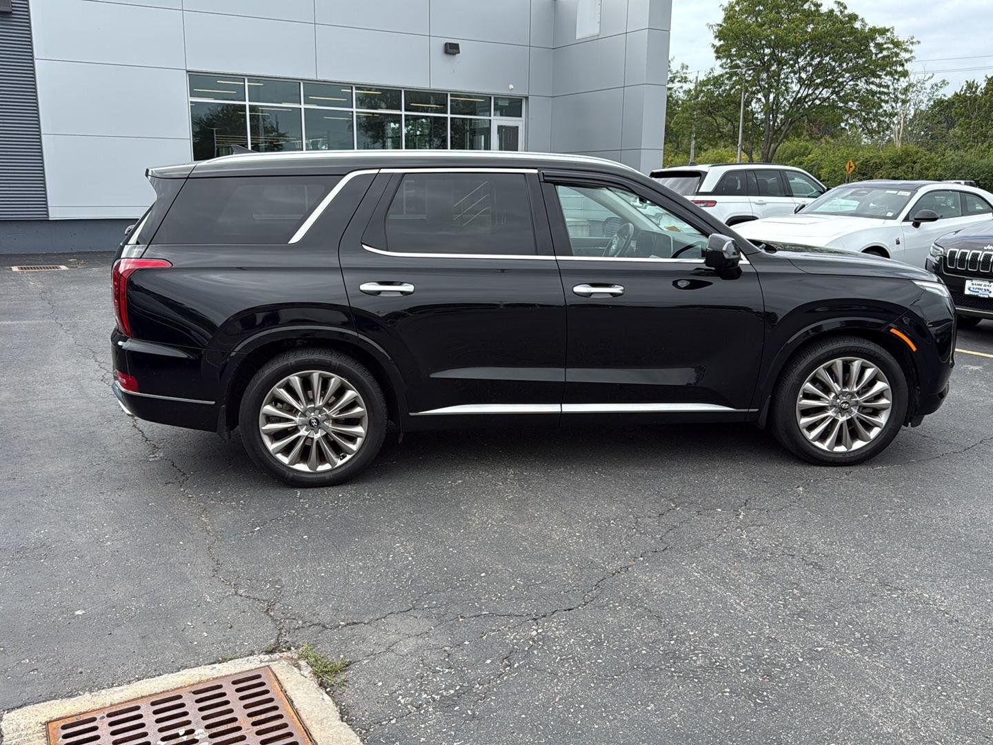 Used 2020 Becketts Black Hyundai Limited image 9