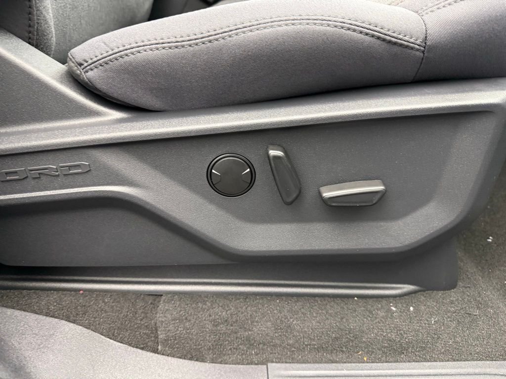 New 2025 Space Silver Metallic Ford Active image 63