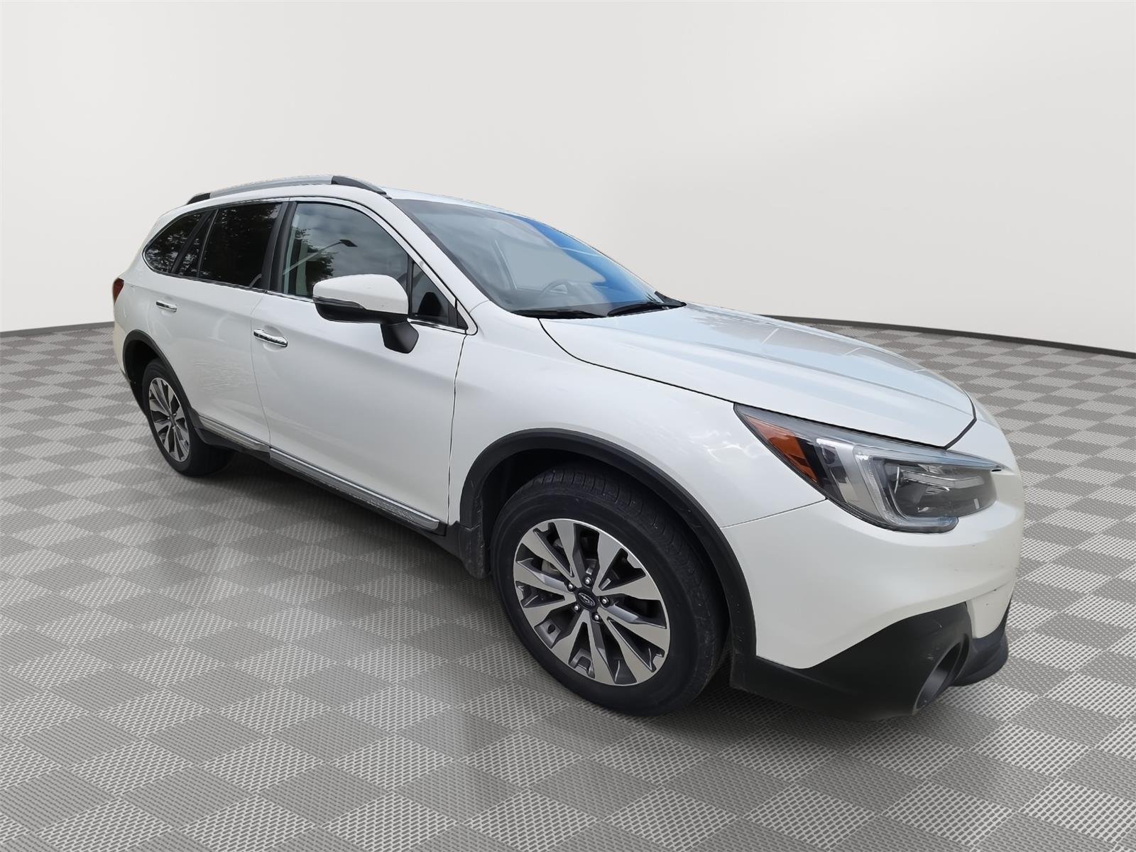 Used 2019 Crystal White Pearl Subaru Touring image 3