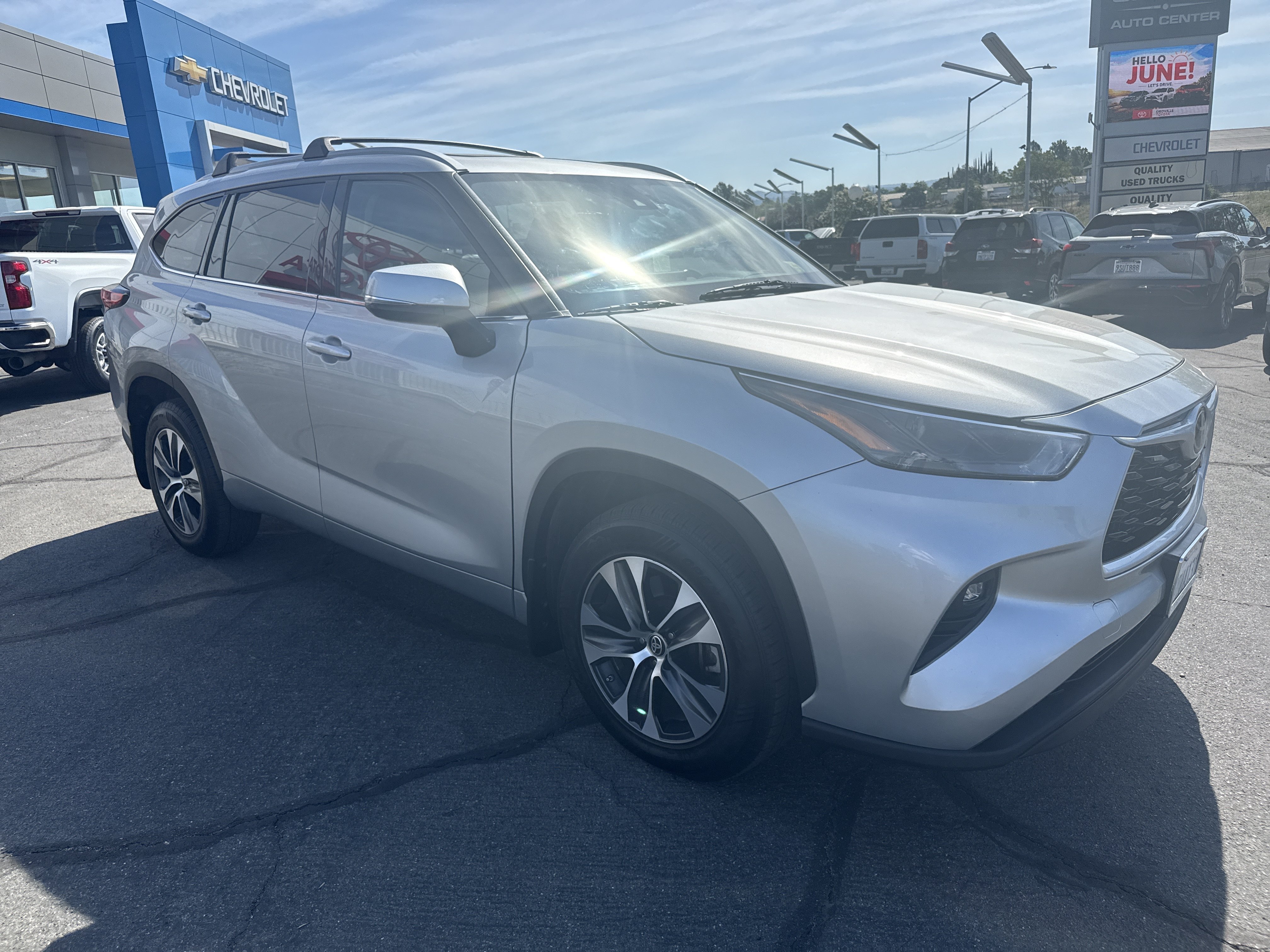Used 2022 Celestial Silver Metallic Toyota XLE image 7