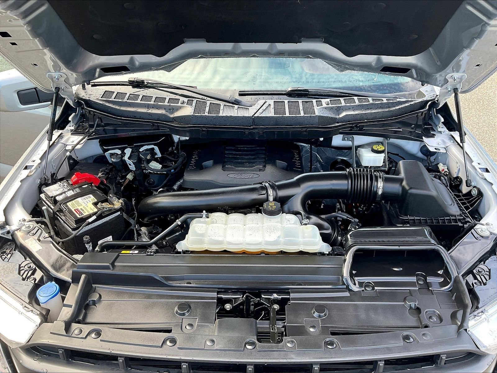 Used 2022 Silver Ford Lariat image 32