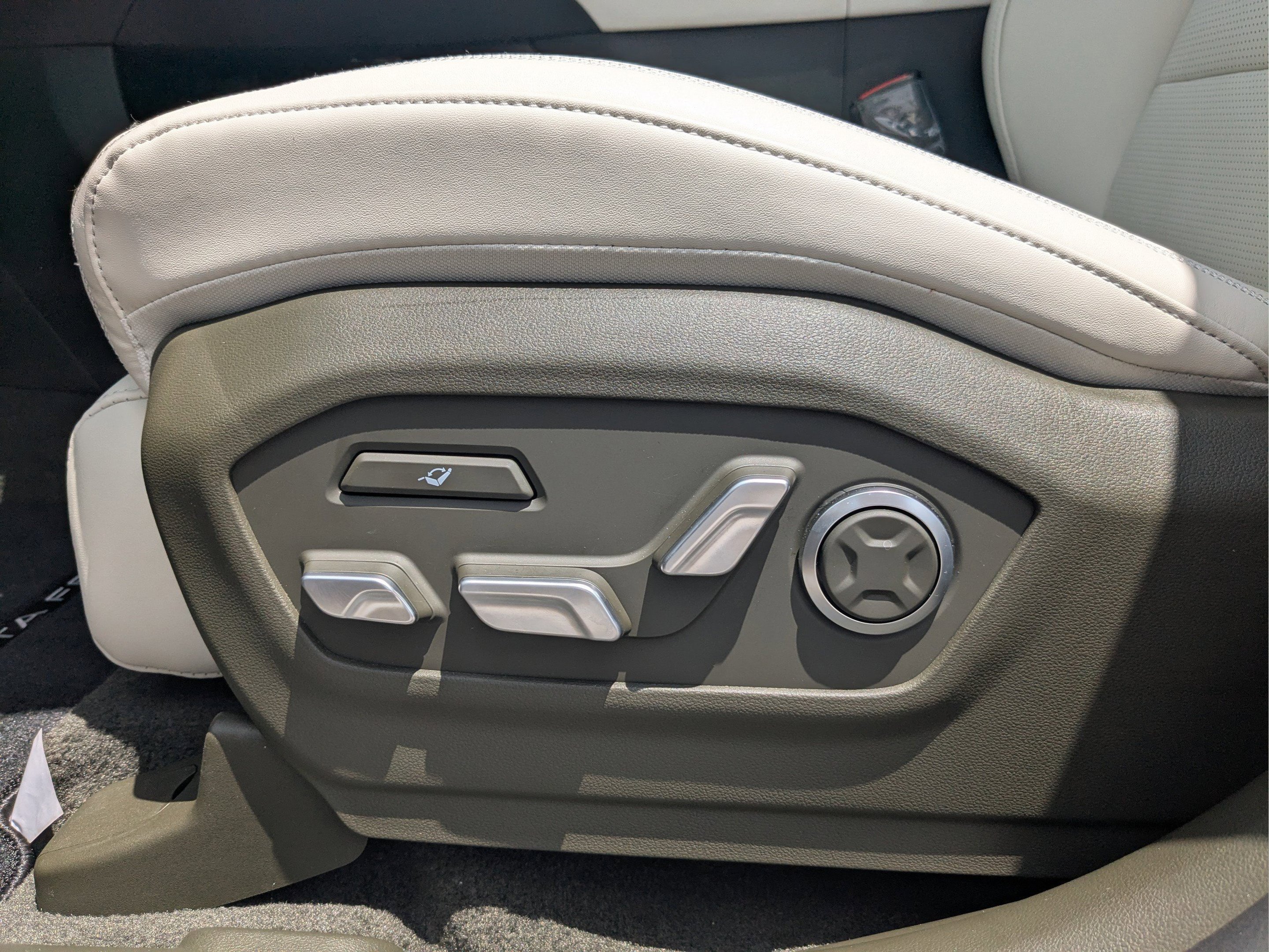 2025 Hyundai Santa Fe Calligraphy - Photo 17
