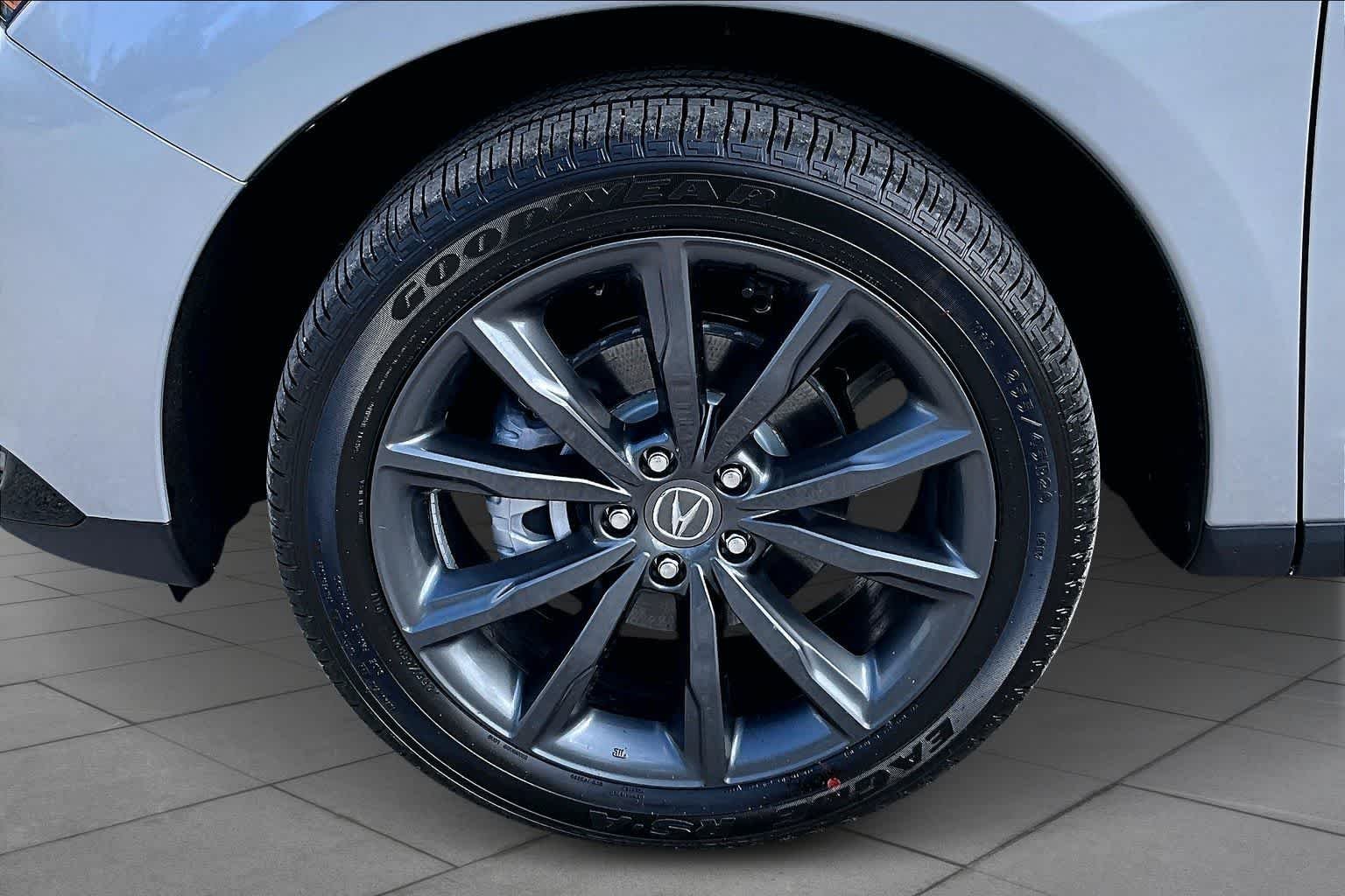 New 2026 Solar Silver Metallic Acura w/A-Spec Package image 11