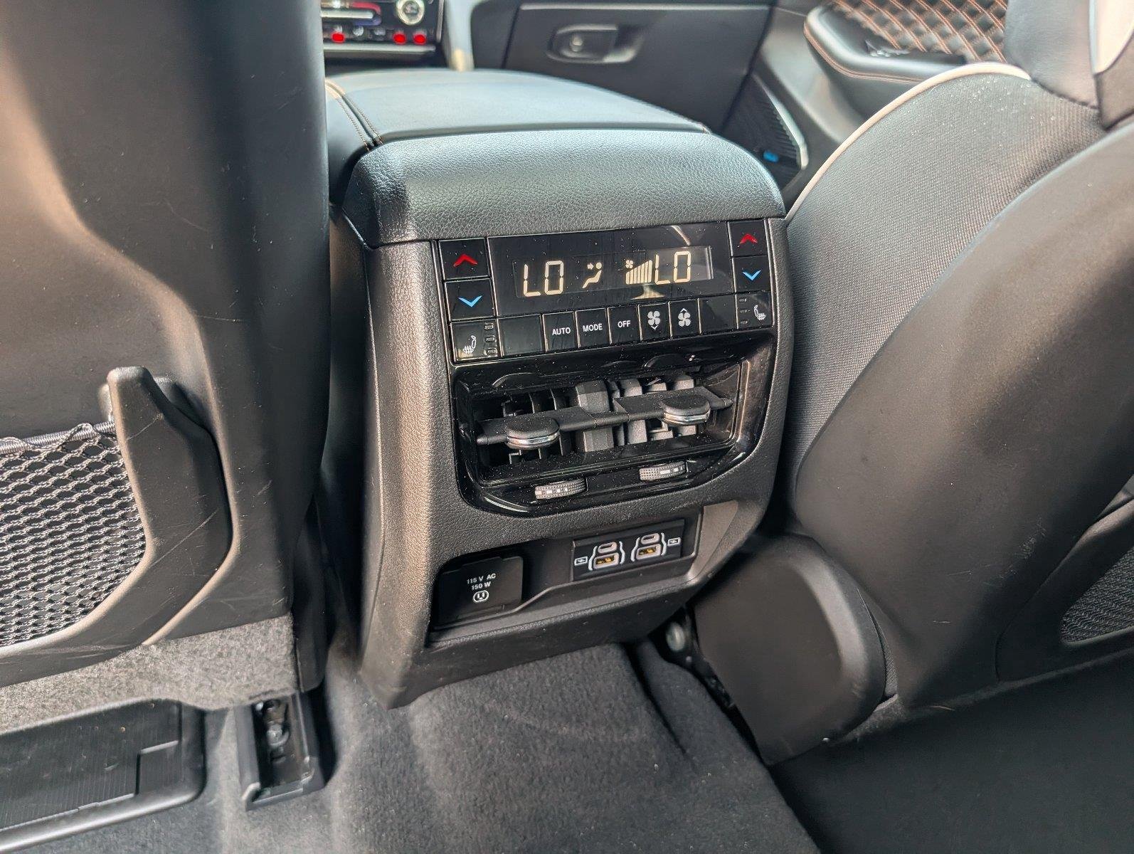 Used 2025 Diamond Black Crystal Pearlcoat Jeep Summit image 30