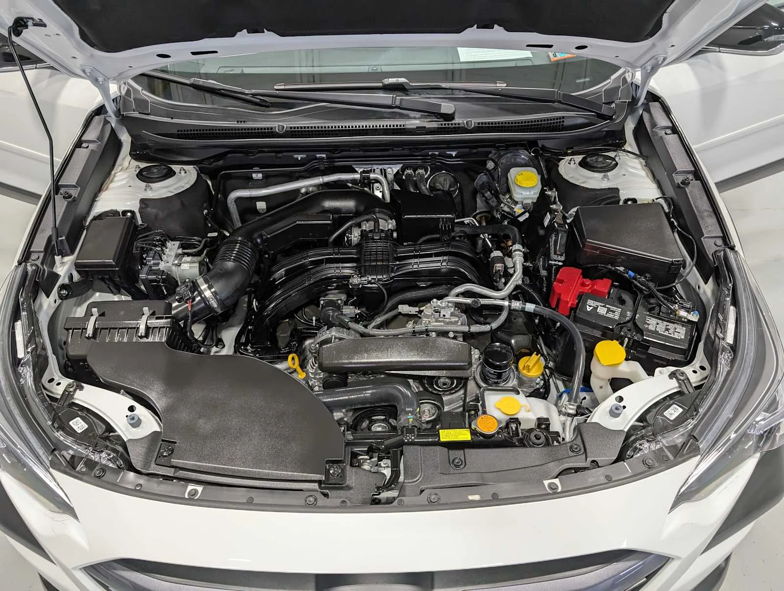 Used 2025 Crystal White Pearl Subaru Limited image 14