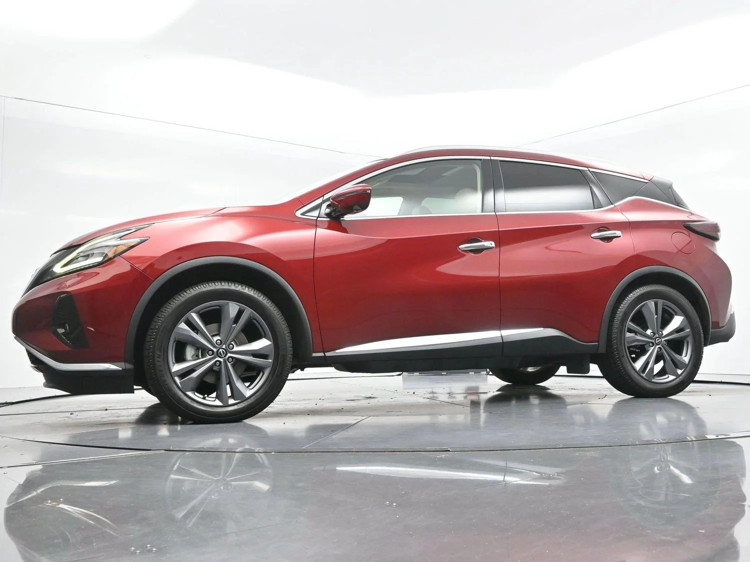 Used 2023 Scarlet Ember Tintcoat Nissan Platinum image 47