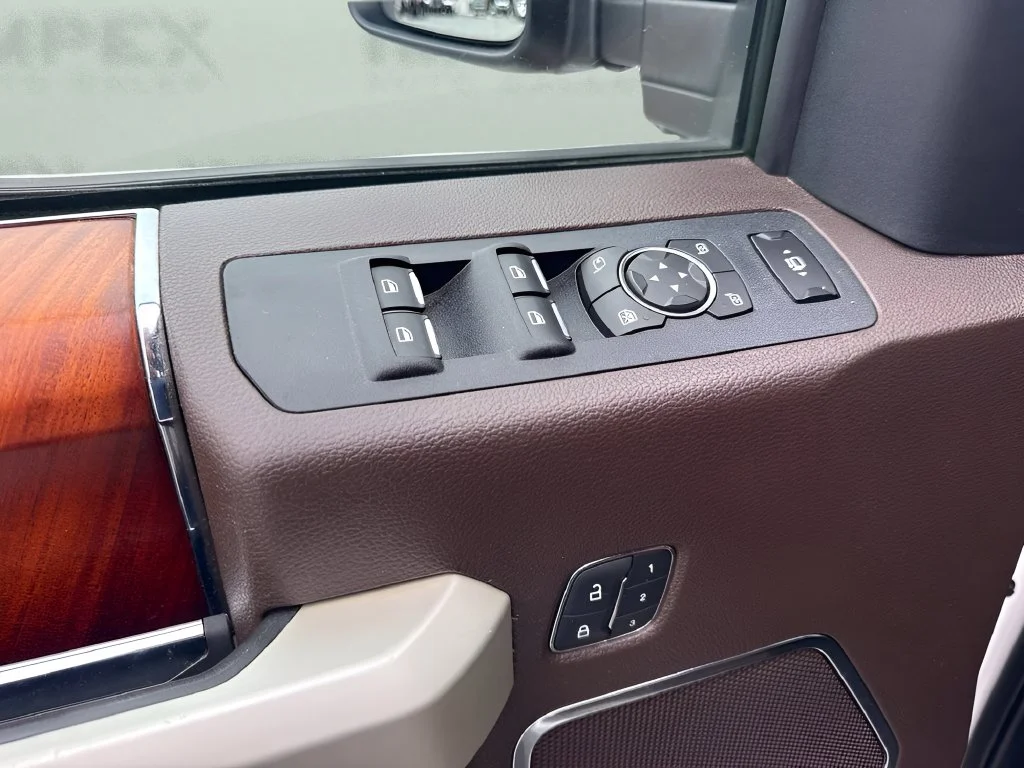 Used 2019 White Ford King Ranch image 27