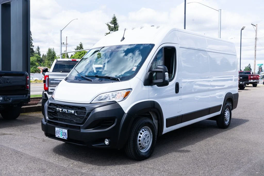 Used 2026 White Ram High Roof image 3