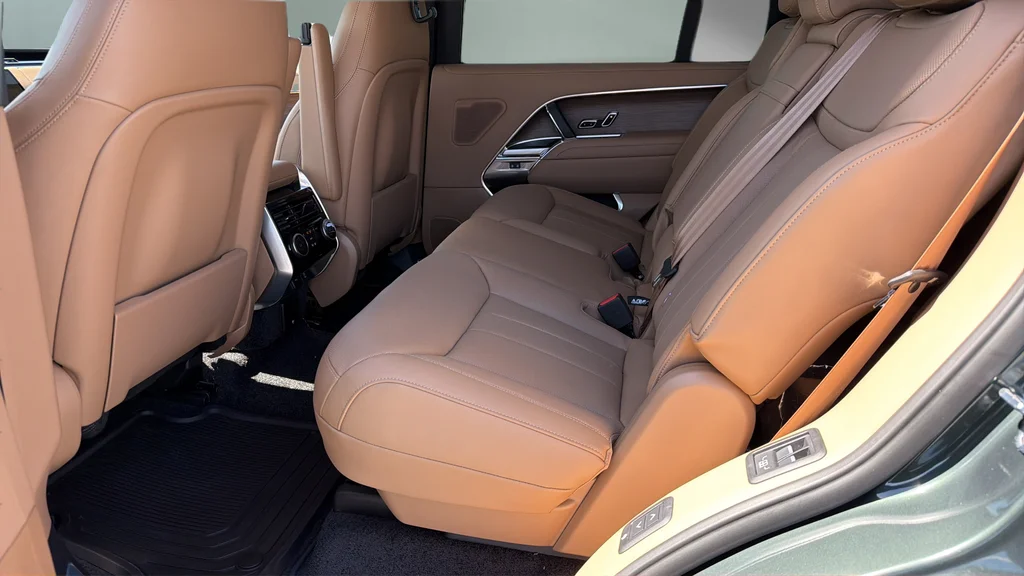 New 2026 Green Land Rover SE image 19