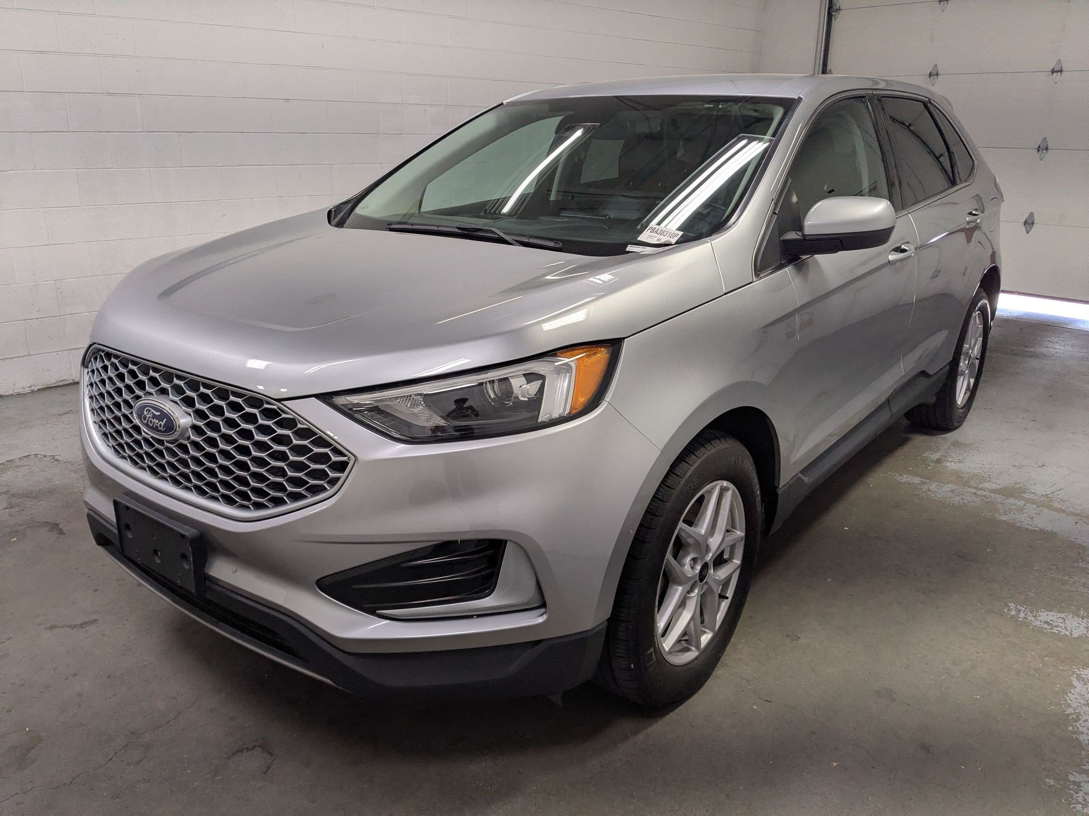 Used 2023 Silver Metallic Ford SEL image 9