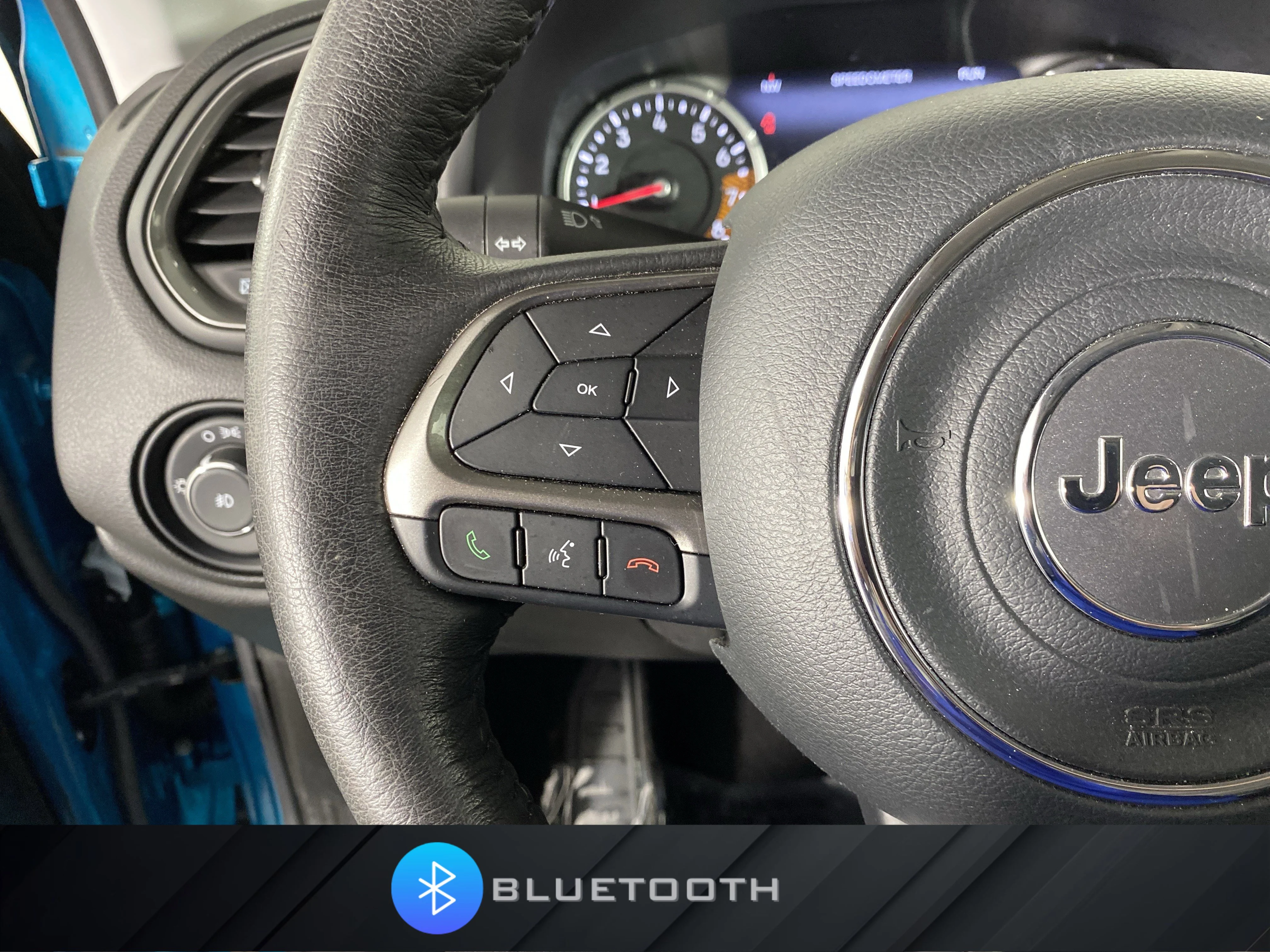 Used 2022 Bikini Metallic Clearcoat Jeep Latitude image 23