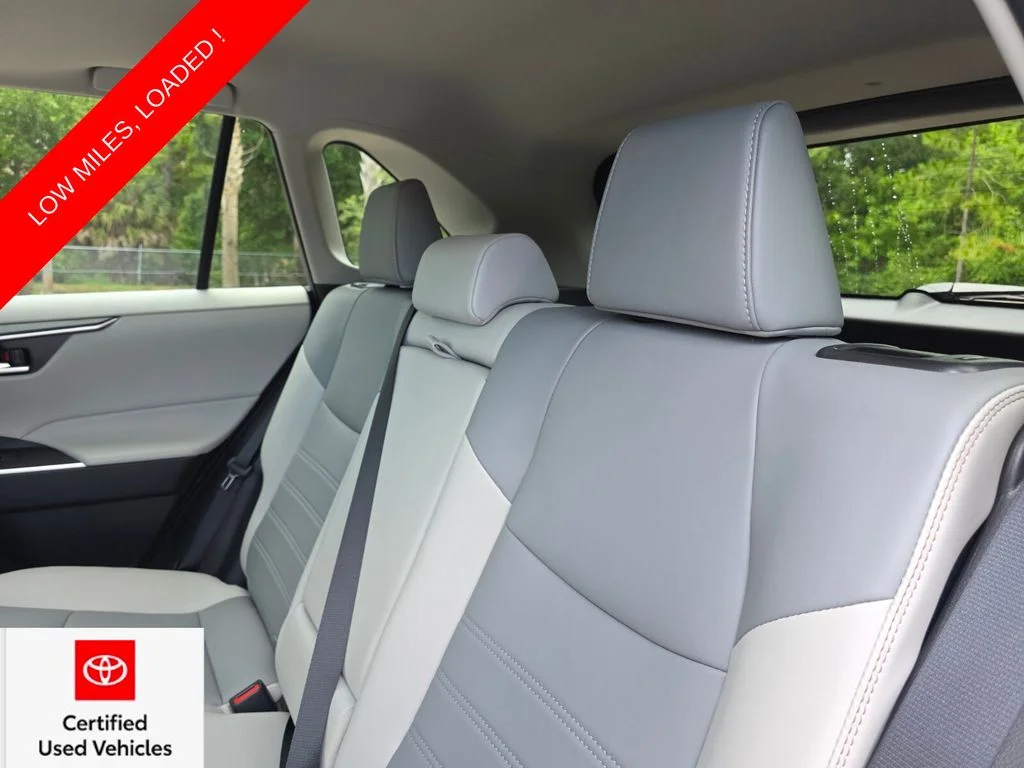 Certified Used 2025 Silver Toyota XLE Premium image 21