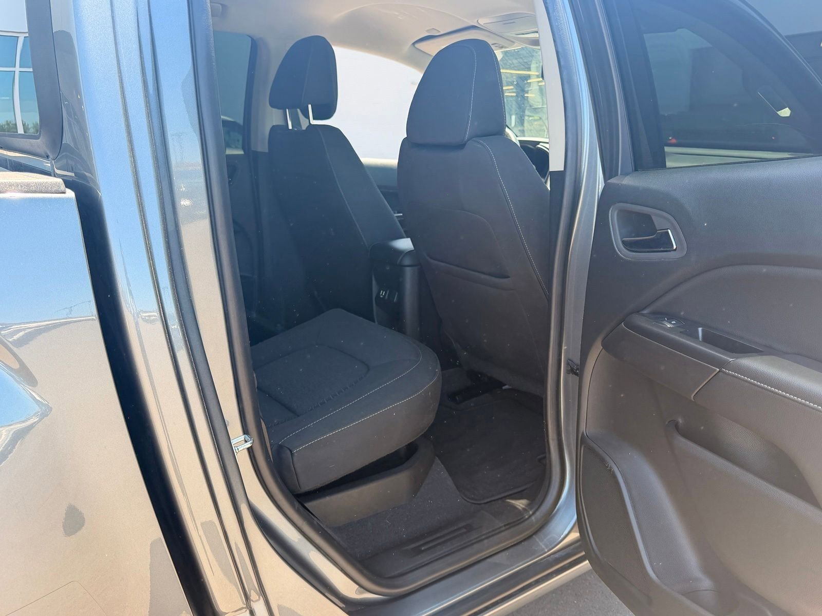 Used 2022 Satin Steel Metallic GMC Elevation image 8