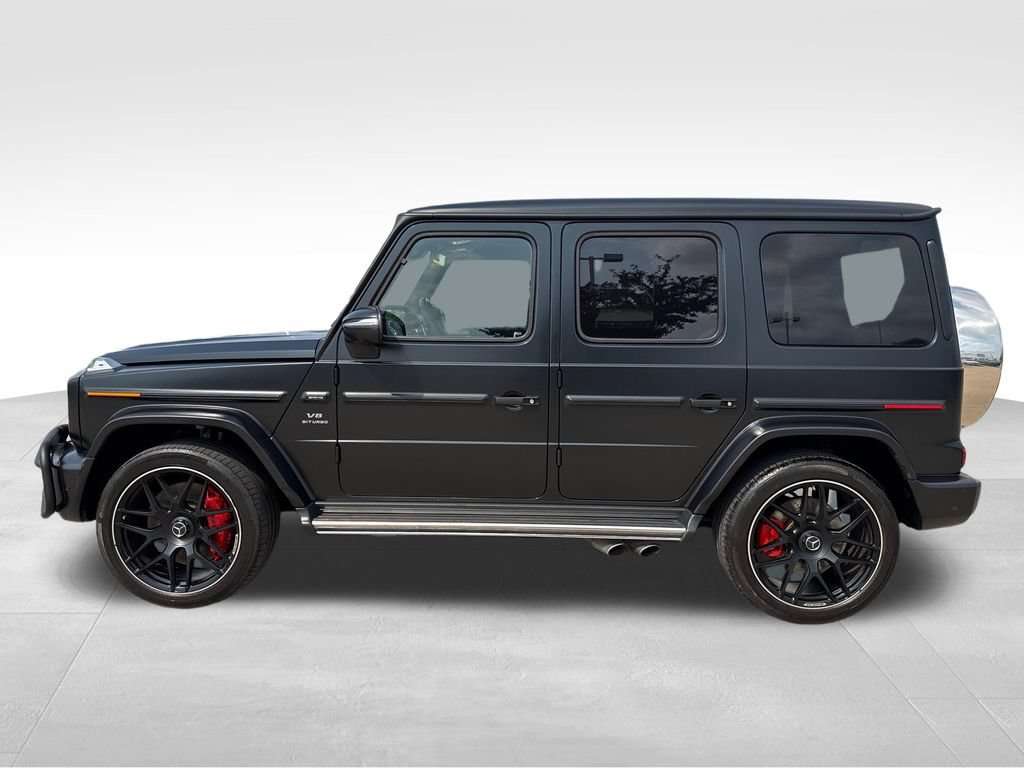 Used 2022 Black Mercedes-Benz 4MATIC® image 2