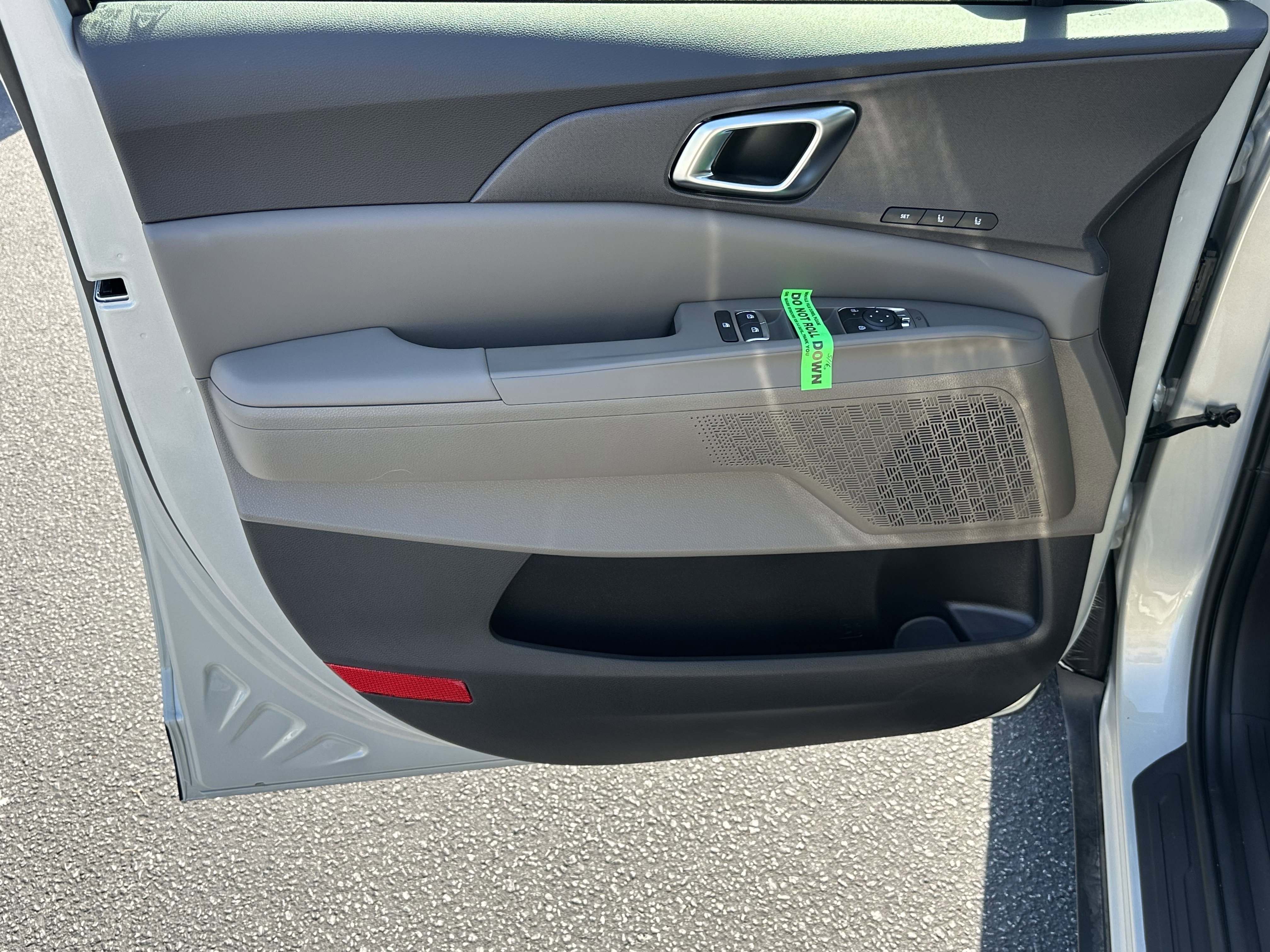 New 2026 Ivory Silver Kia EX image 11