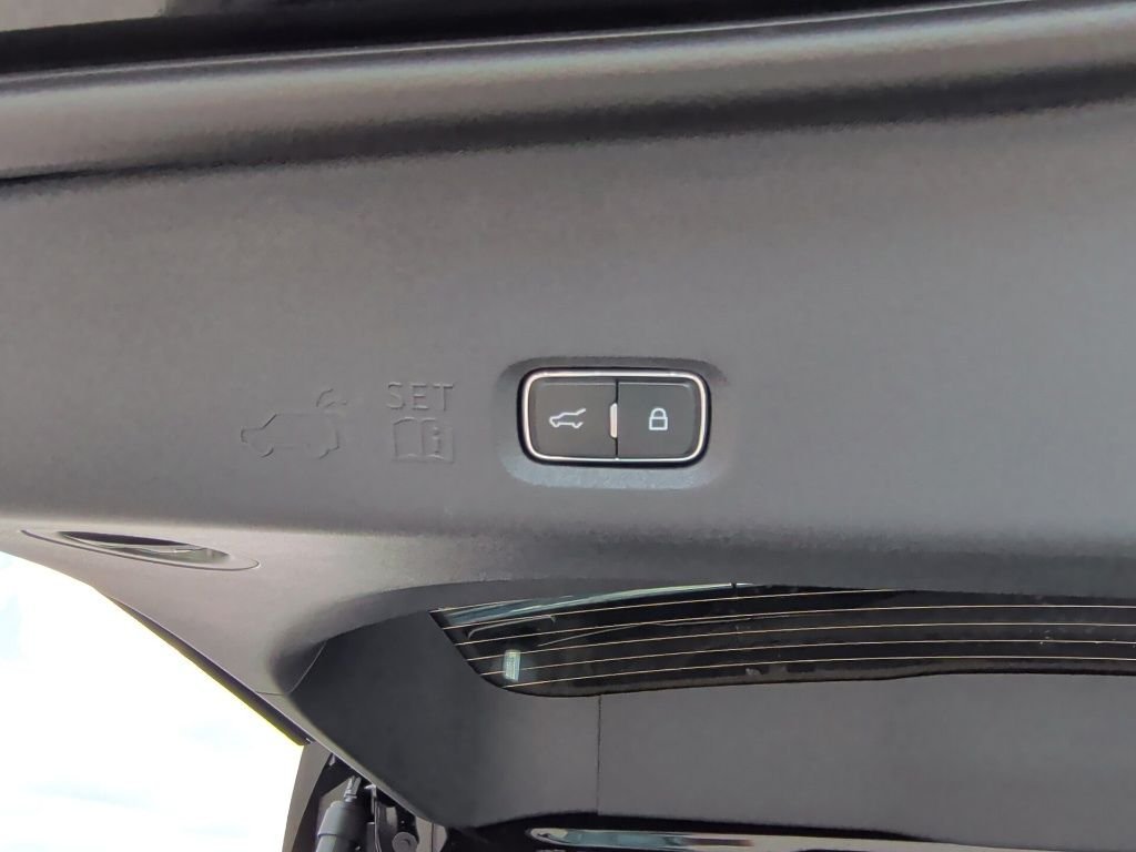 New 2026 Agate Black Metallic Ford Platinum® image 49