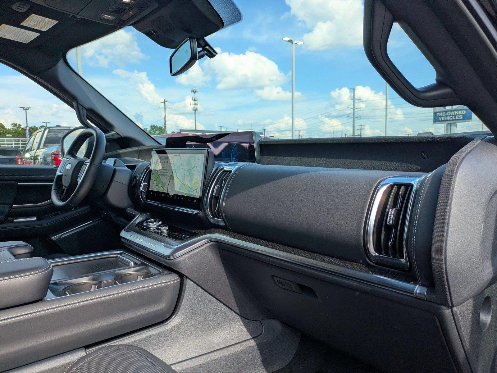 New 2026 Agate Black Metallic Ford MAX Platinum® image 38