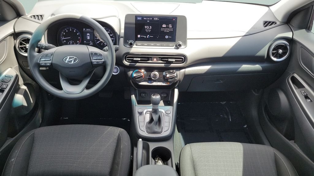 2023 Hyundai Kona SEL - Photo 13
