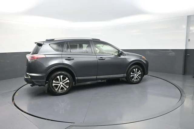 Used 2016 Gray Toyota LE image 22