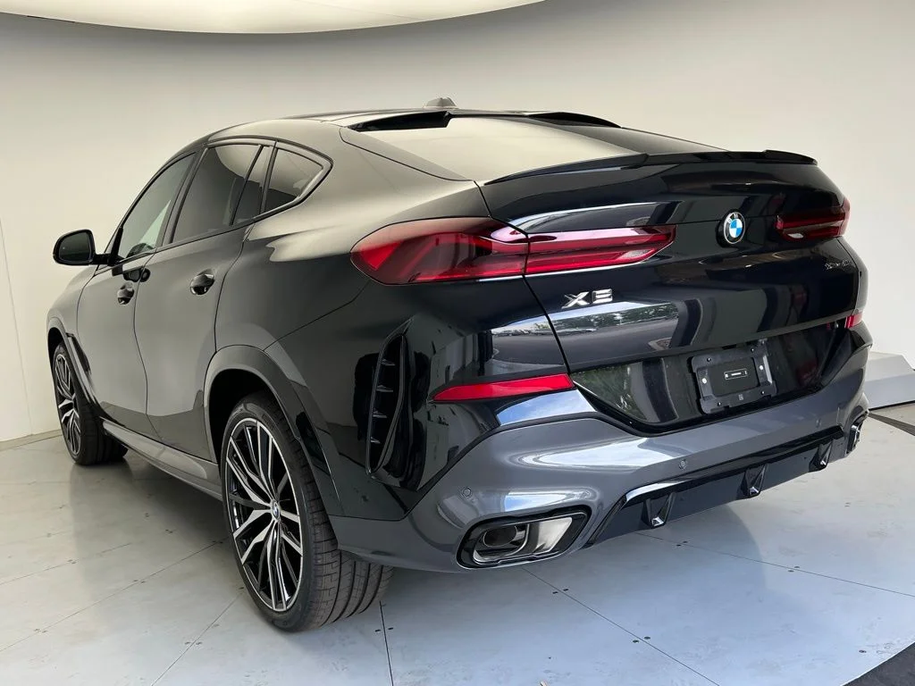 New 2027 Black Sapphire Metallic BMW xDrive40i image 4