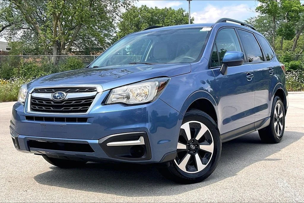 Used 2017 Blue Subaru 2.5i Premium image 12