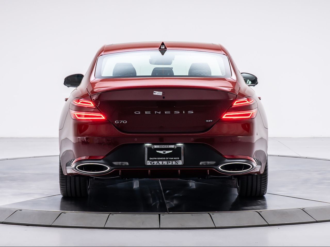 New 2026 Cavendish Red Genesis 3.3T SPORT PRESTIGE image 4