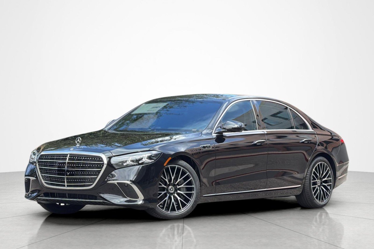New 2027 Obsidian Black Metallic Mercedes-Benz S 580 4MATIC® Sedan image 1