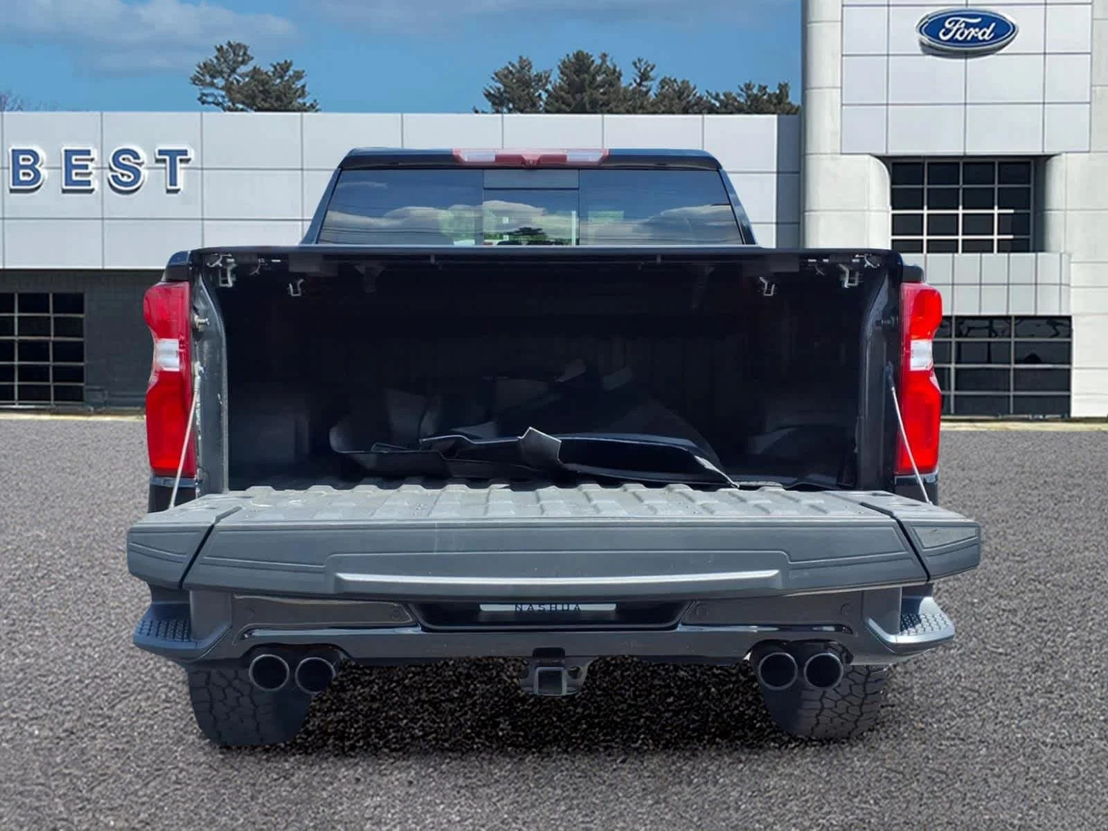 Used 2022 Black Chevrolet LT Trail Boss image 6
