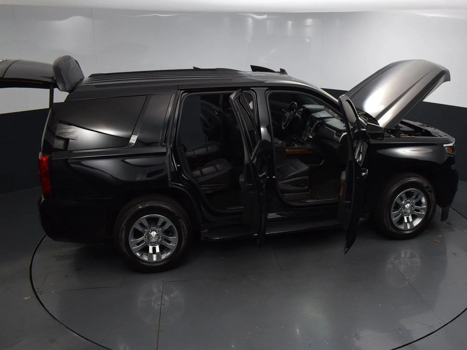 Used 2018 Black Chevrolet Premier image 42