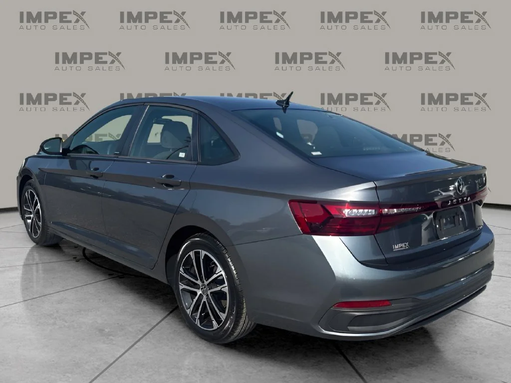 Used 2025 Gray Volkswagen 1.5T Sport image 3