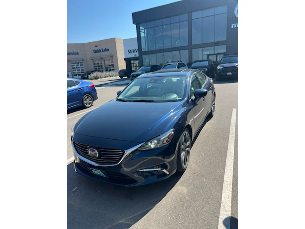 Used 2017 Deep Crystal Blue Mazda Grand Touring image 4
