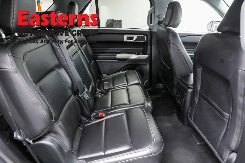 Used 2023 Silver Ford XLT image 23