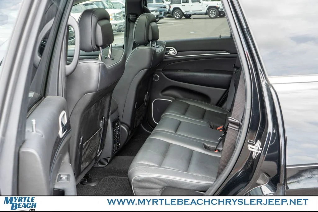 Used 2020 Diamond Black Jeep Summit image 13