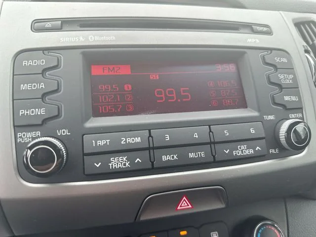 Used 2015  Kia LX image 14