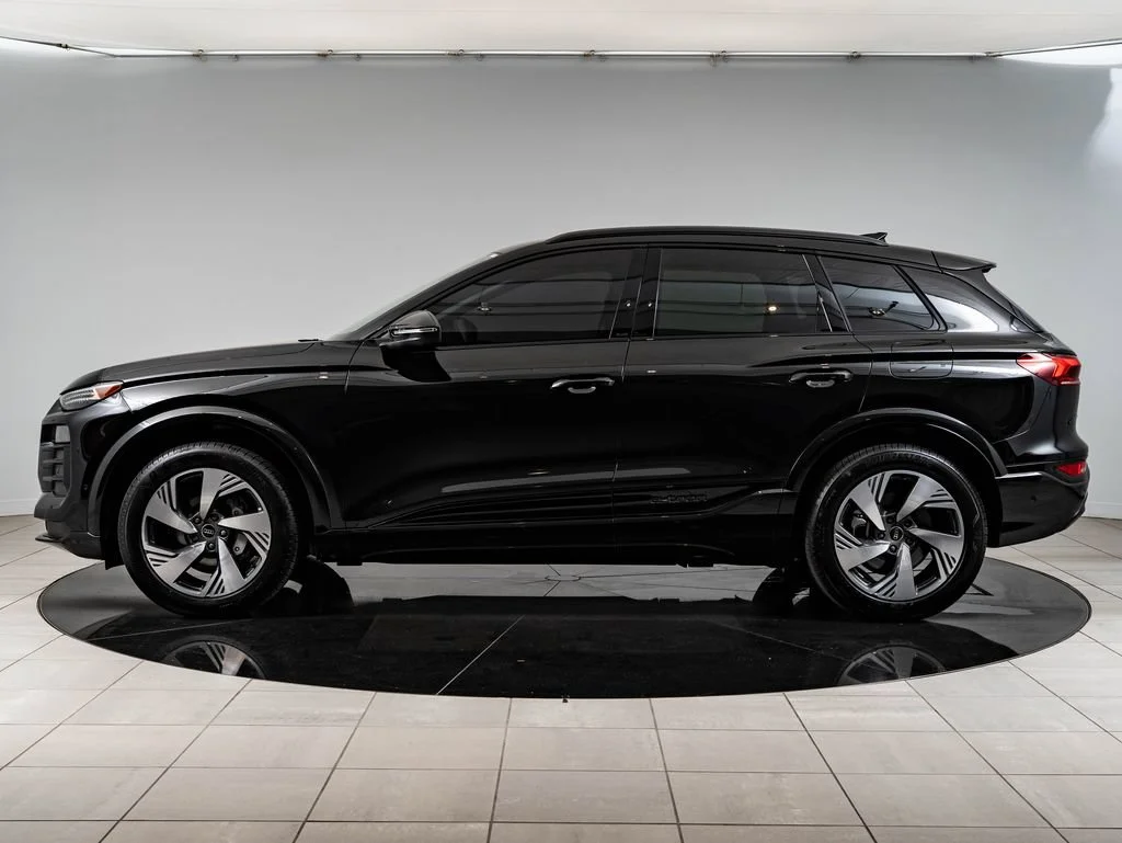 Used 2025 Mythos Black Metallic Audi Premium Plus image 5