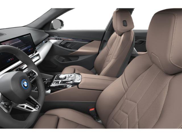 New 2027 Dark Graphite Metallic BMW 550e xDrive image 11