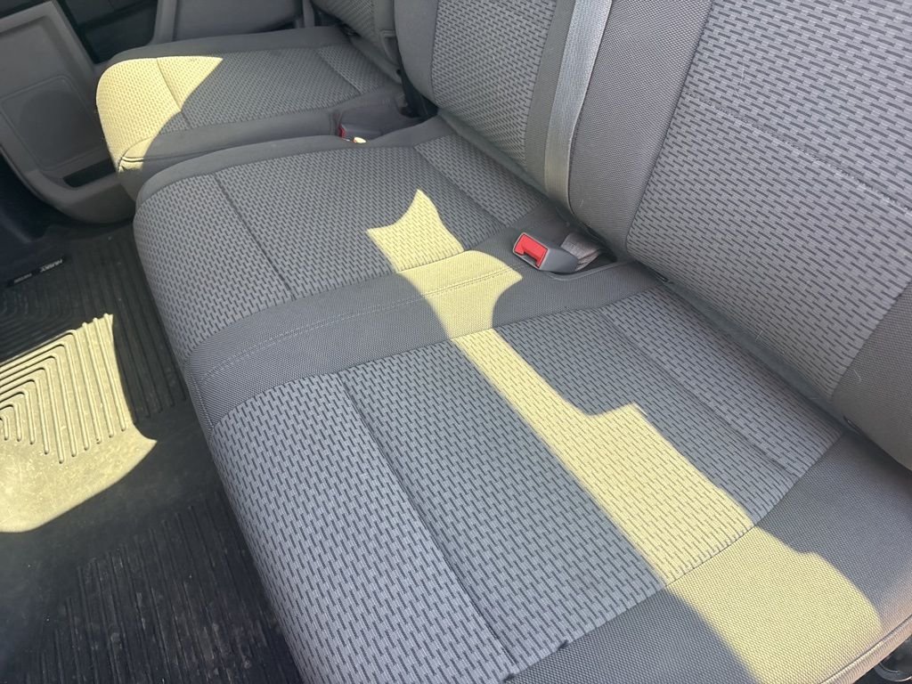 Used 2018 Silver Ford XLT image 41