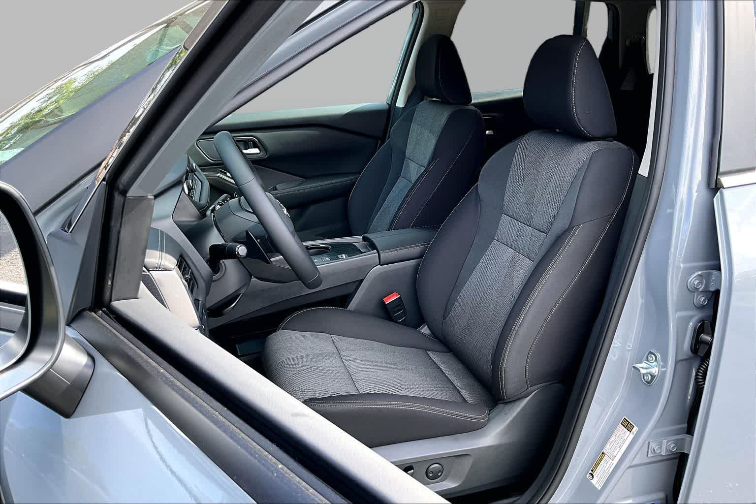 New 2026 Boulder Gray Pearl Nissan SV image 9