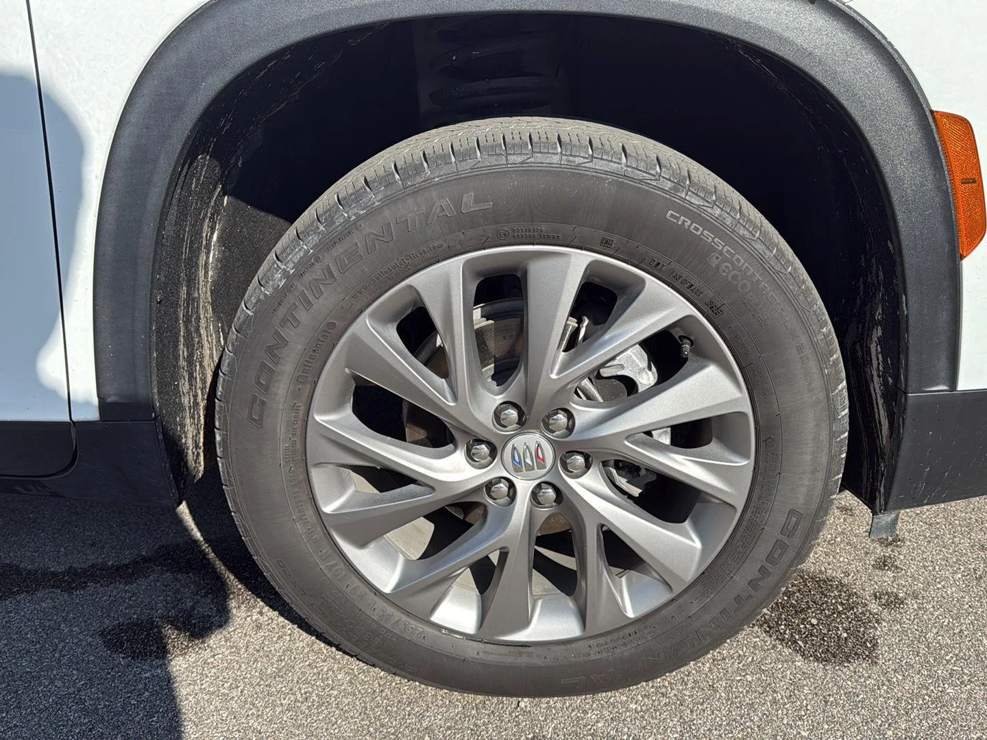 Used 2026 Summit White Buick Preferred image 15