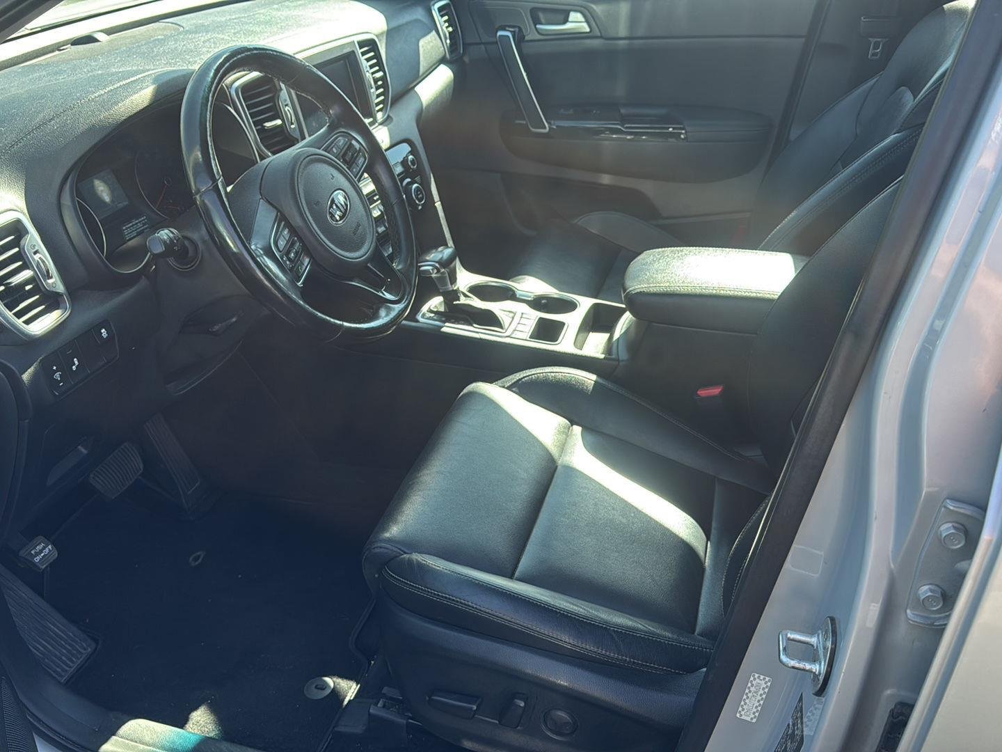 Used 2018 Sparkling Silver Kia EX image 8
