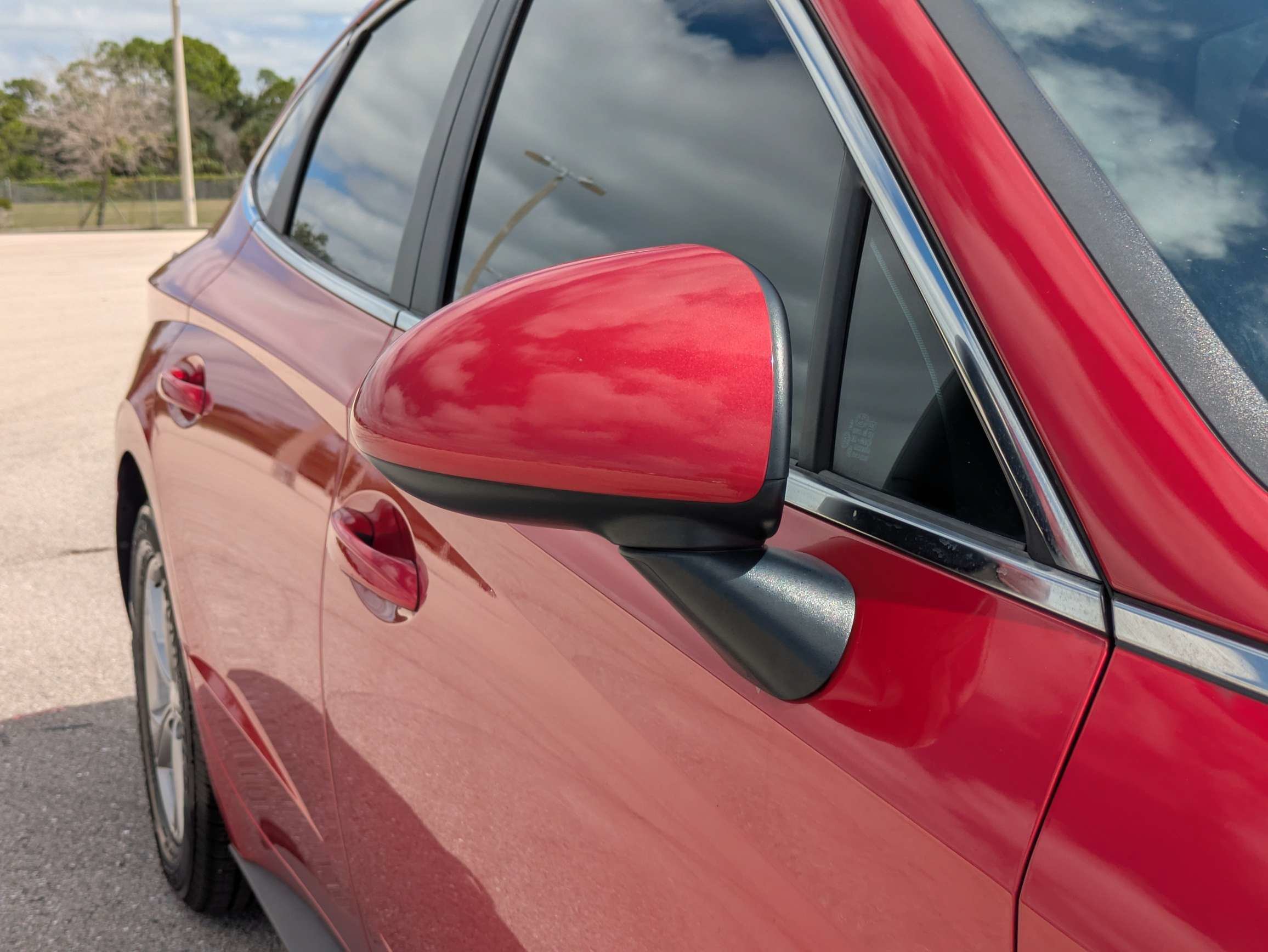 Used 2020 Calypso Red Hyundai SE image 12