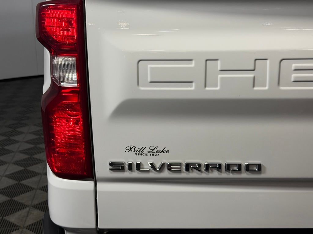 Used 2025 White Chevrolet LT image 13