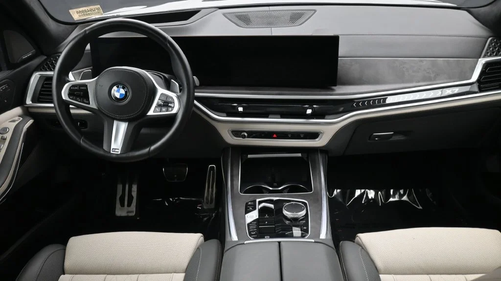 Used 2023 Black Sapphire Metallic BMW xDrive40i image 4