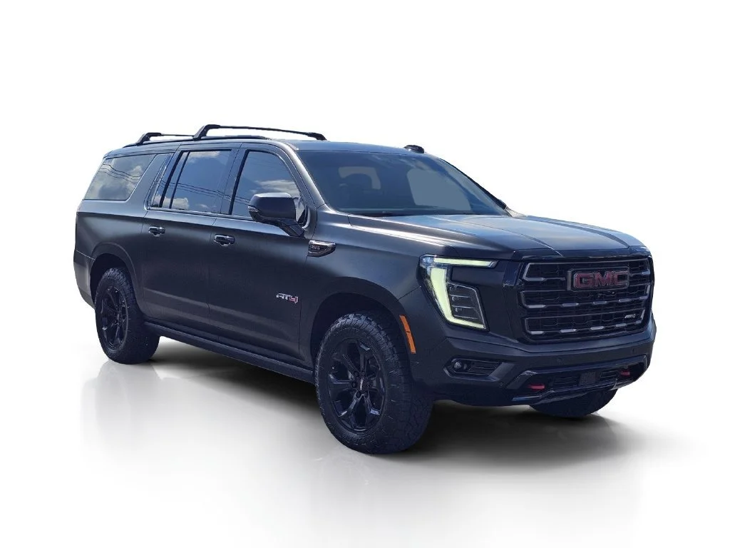 Used 2025 Onyx Black GMC AT4 Ultimate image 5