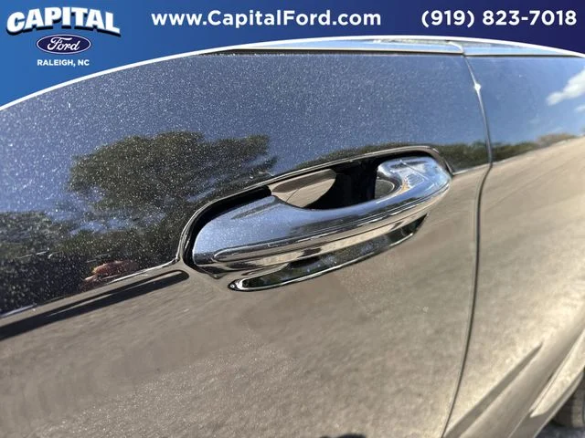 Used 2023 Black Ford SEL image 14