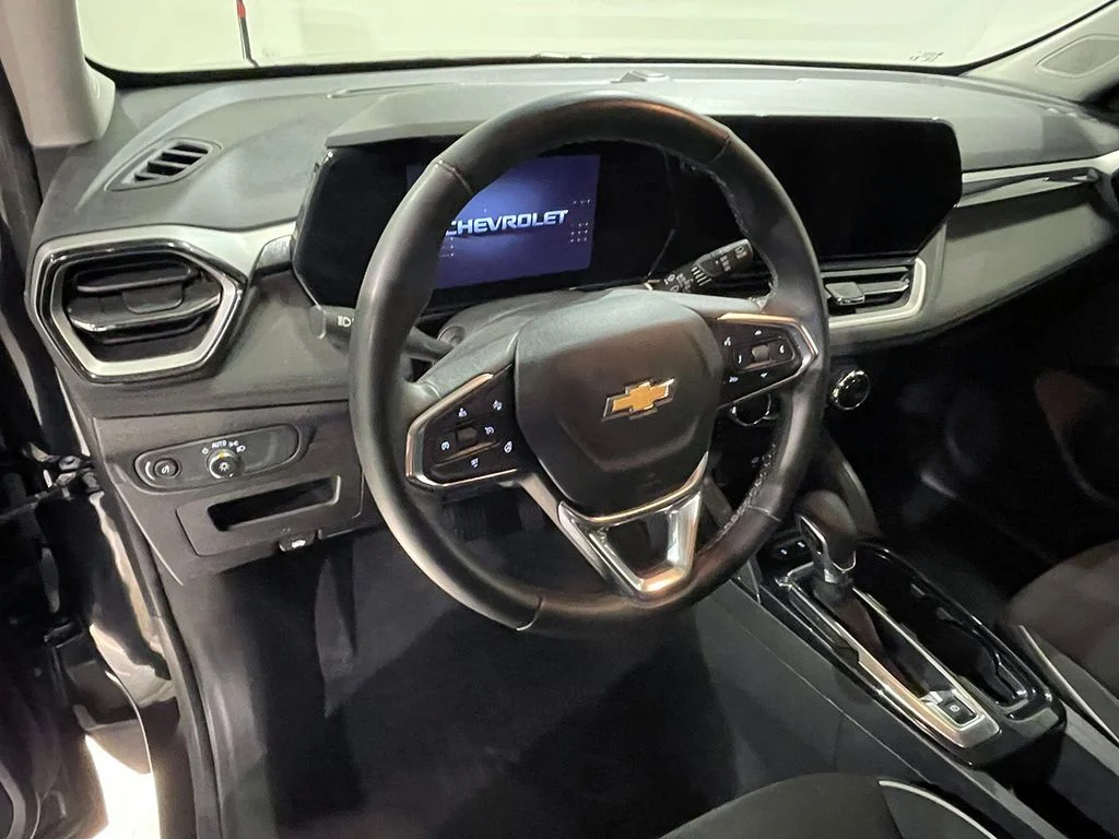 Used 2025 Black Chevrolet LT image 22
