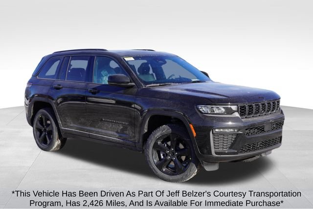 New 2026 Diamond Black Crystal Pearl-Coat Exterior Paint Jeep Limited image 1