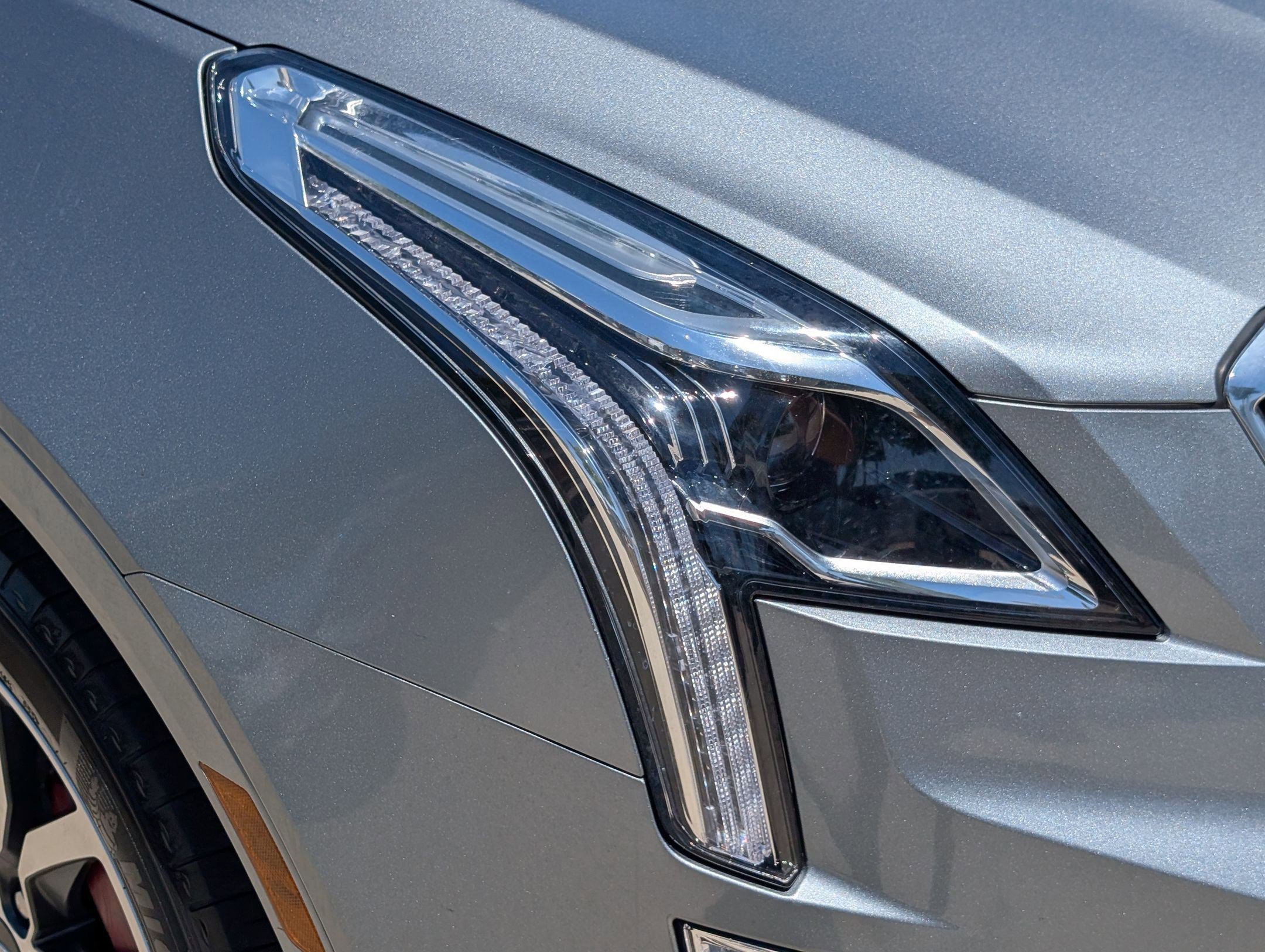 Used 2023 Argent Silver Metallic Cadillac Sport image 10
